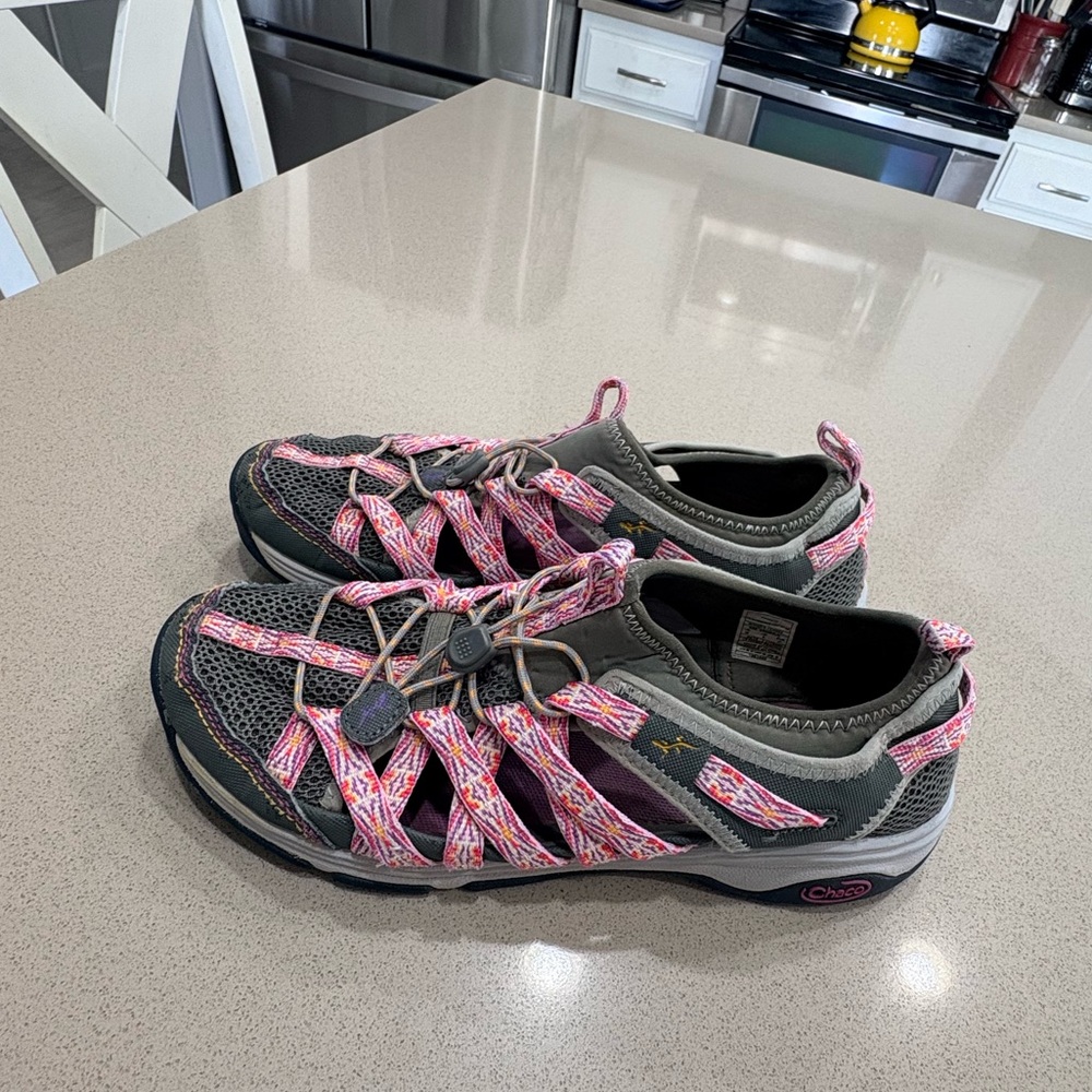 Chaco OutCross Evo 1 Pink & Gray Shoes Size 10